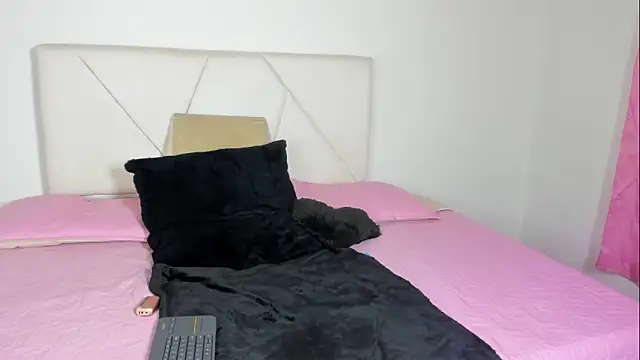 Snapshot of _Wandaa_ chatting on September 18, 4:59 am  Wandaa  online show from September 18, 4:59 am