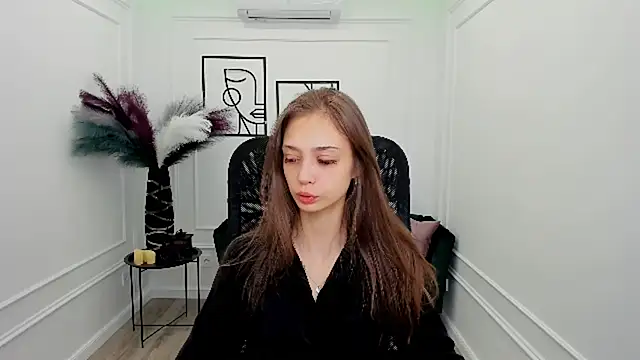 EmilyGraydis online show from December 2, 4:14 am