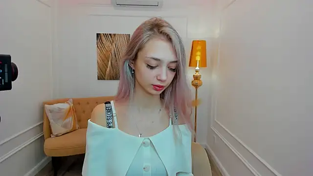 EmilyGraydis online show from February 5, 4:08 am