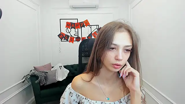 EmilyGraydis online show from October 21, 4:45 am