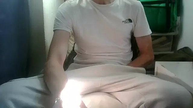 Snapshot of juju78jujuu chatting on June 11, 7:27 am juju78jujuu online show from June 11, 7:27 am
