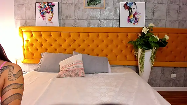 LiilithNova online show from November 18, 4:05 am