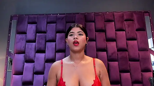 Snapshot of MilaRiva chatting on April 24, 11:34 am MilaRiva online show from April 24, 11:34 am