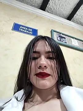 CHARLOTTE  05 online show from October 17, 1:13 pm