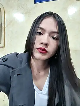 CHARLOTTE  05 online show from October 21, 1:43 pm