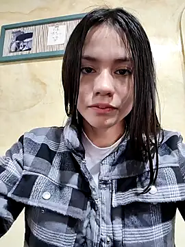 CHARLOTTE  05 online show from September 9, 12:58 pm