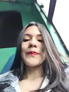 CHARLOTTE  05 online show from September 18, 11:57 am