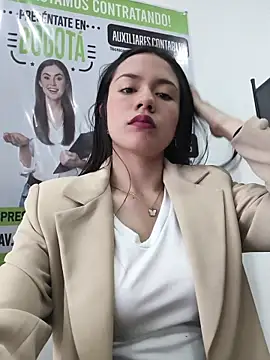 CHARLOTTE  05 online show from December 1, 12:06 pm