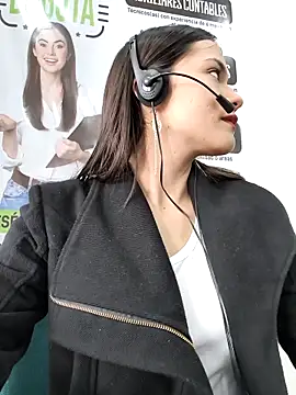 CHARLOTTE  05 online show from November 7, 12:53 pm