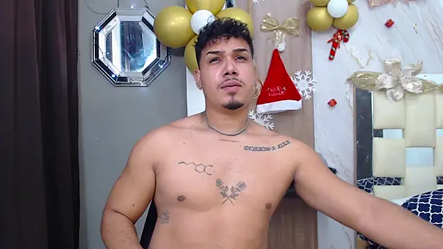 Snapshot of taylor_collins_ chatting on November 15, 11:09 pm taylor collins online show from November 15, 11:09 pm