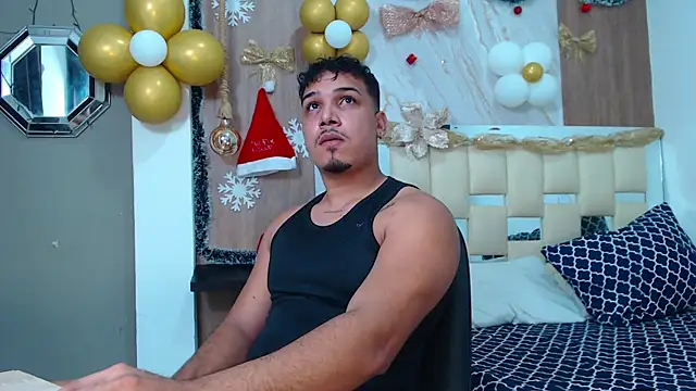 Snapshot of taylor_collins_ chatting on November 14, 11:08 pm taylor collins online show from November 14, 11:08 pm