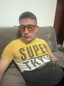 GsprDniel4 online show from December 15, 8:03 pm