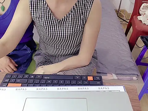 Funnygirl 9x online show from May 10, 9:35 am