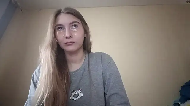 Nymera flare online show from November 11, 6:30 am