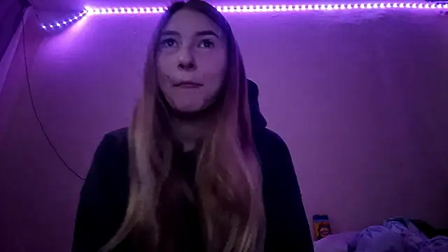 Nymera flare online show from November 18, 6:39 am