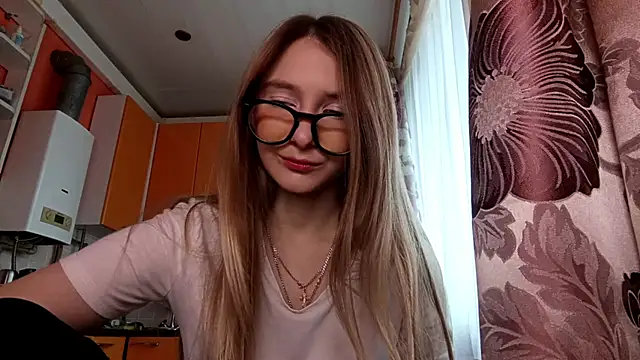 Nymera flare online show from October 30, 7:17 am