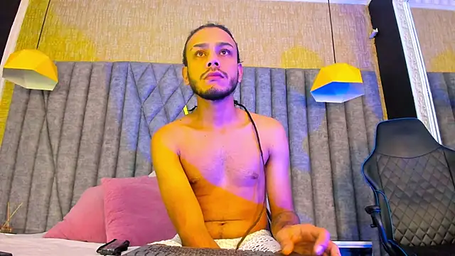 Boss Domiinator online show from November 15, 3:43 am