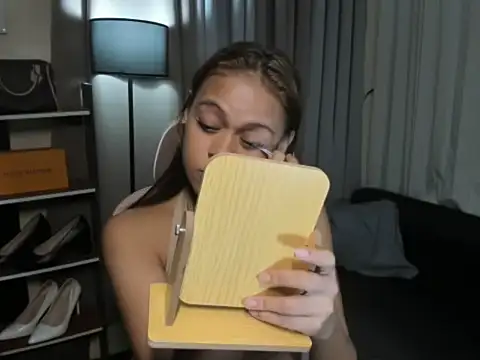 Seductive Margaux online show from December 15, 8:31 am