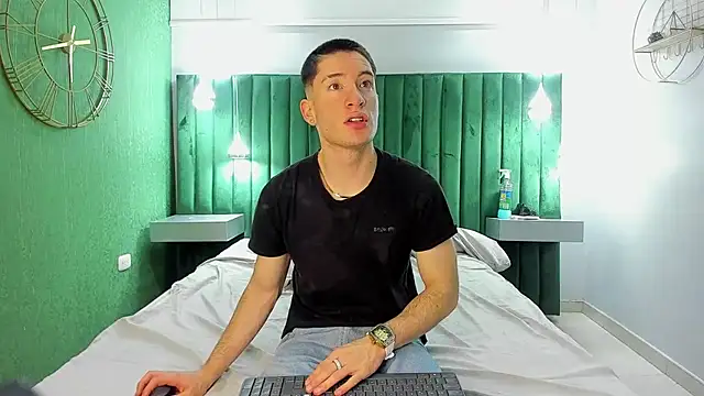 HunterHeat  online show from November 15, 12:20 pm