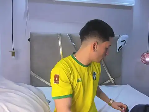 HunterHeat  online show from October 18, 11:56 am