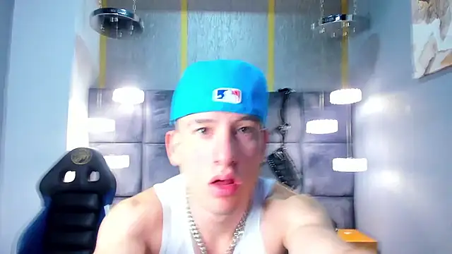 HunterHeat  online show from March 11, 12:21 pm