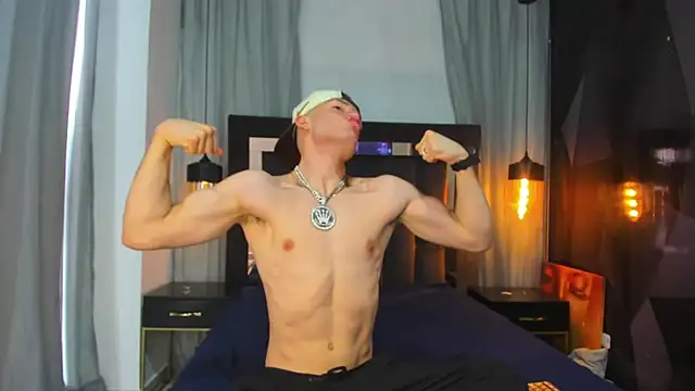 HunterHeat  online show from December 19, 6:21 pm