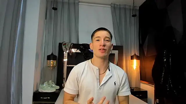 HunterHeat  online show from January 17, 11:25 am