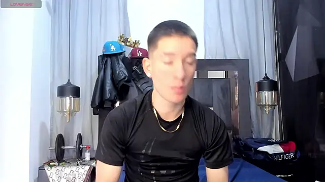 HunterHeat  online show from April 17, 12:52 pm