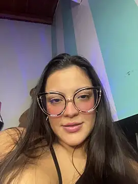 alilith online show from December 22, 8:42 pm