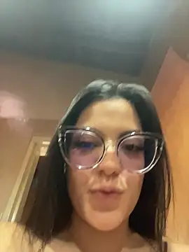 alilith online show from November 12, 6:01 pm