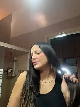 alilith online show from November 10, 8:14 pm