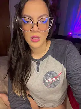 alilith online show from January 10, 4:46 pm