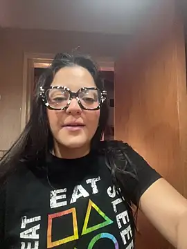 alilith online show from April 1, 5:54 pm