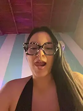 alilith online show from April 17, 11:18 pm