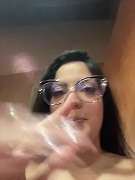 alilith online show from November 15, 3:49 pm