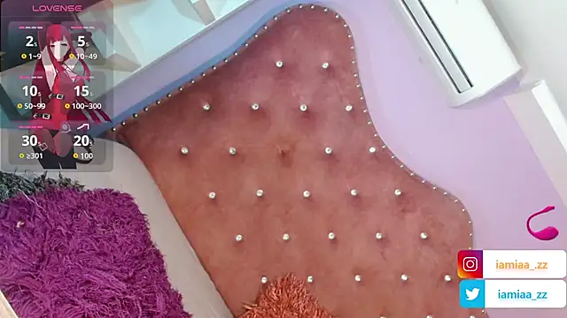 MariahMendezz online show from December 1, 8:10 pm