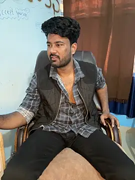 Snapshot of MeekBatgirl chatting on November 21, 6:56 am MeekBatgirl online show from November 21, 6:56 am