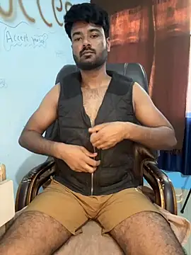 Snapshot of MeekBatgirl chatting on November 8, 8:29 am MeekBatgirl online show from November 8, 8:29 am