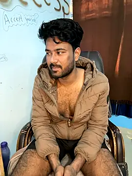 Snapshot of MeekBatgirl chatting on November 17, 5:33 am MeekBatgirl online show from November 17, 5:33 am