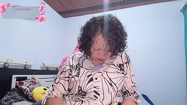 Snapshot of Miss_Oriana chatting on October 16, 4:59 pm Miss Oriana online show from October 16, 4:59 pm