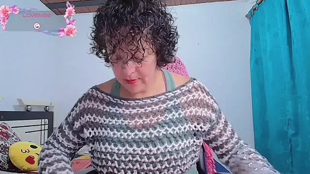 Snapshot of Miss_Oriana chatting on October 9, 4:18 pm Miss Oriana online show from October 9, 4:18 pm