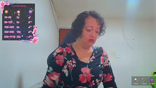 Snapshot of Miss_Oriana chatting on November 20, 3:34 pm Miss Oriana online show from November 20, 3:34 pm