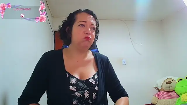 Snapshot of Miss_Oriana chatting on November 14, 4:54 pm Miss Oriana online show from November 14, 4:54 pm