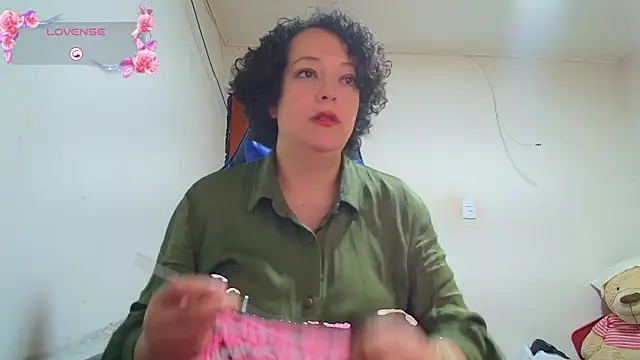 Snapshot of Miss_Oriana chatting on November 9, 9:13 am Miss Oriana online show from November 9, 9:13 am