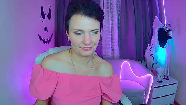 AvaSaturnian online show from October 27, 1:12 pm