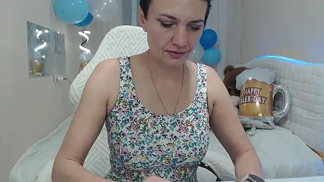 Snapshot of AvaSaturnian chatting on September 21, 12:10 pm AvaSaturnian online show from September 21, 12:10 pm