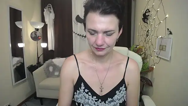 AvaSaturnian online show from November 1, 1:27 pm