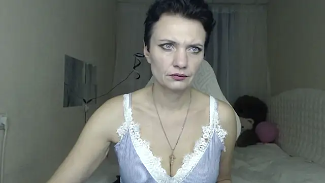 AvaSaturnian online show from November 9, 1:48 pm