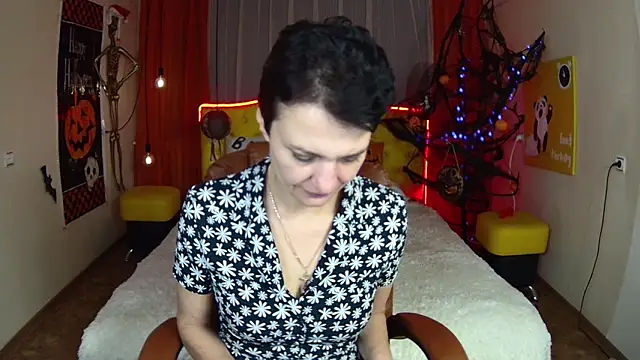 AvaSaturnian online show from October 20, 12:38 pm