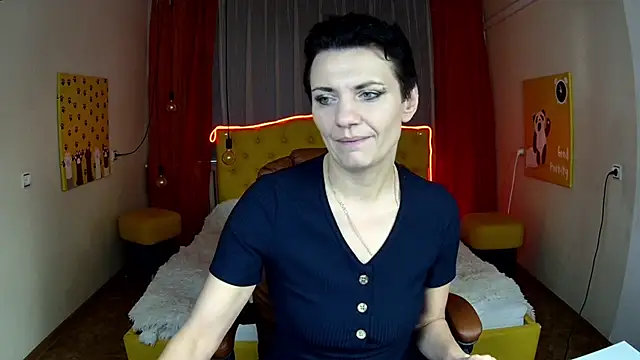 AvaSaturnian online show from November 10, 8:08 am